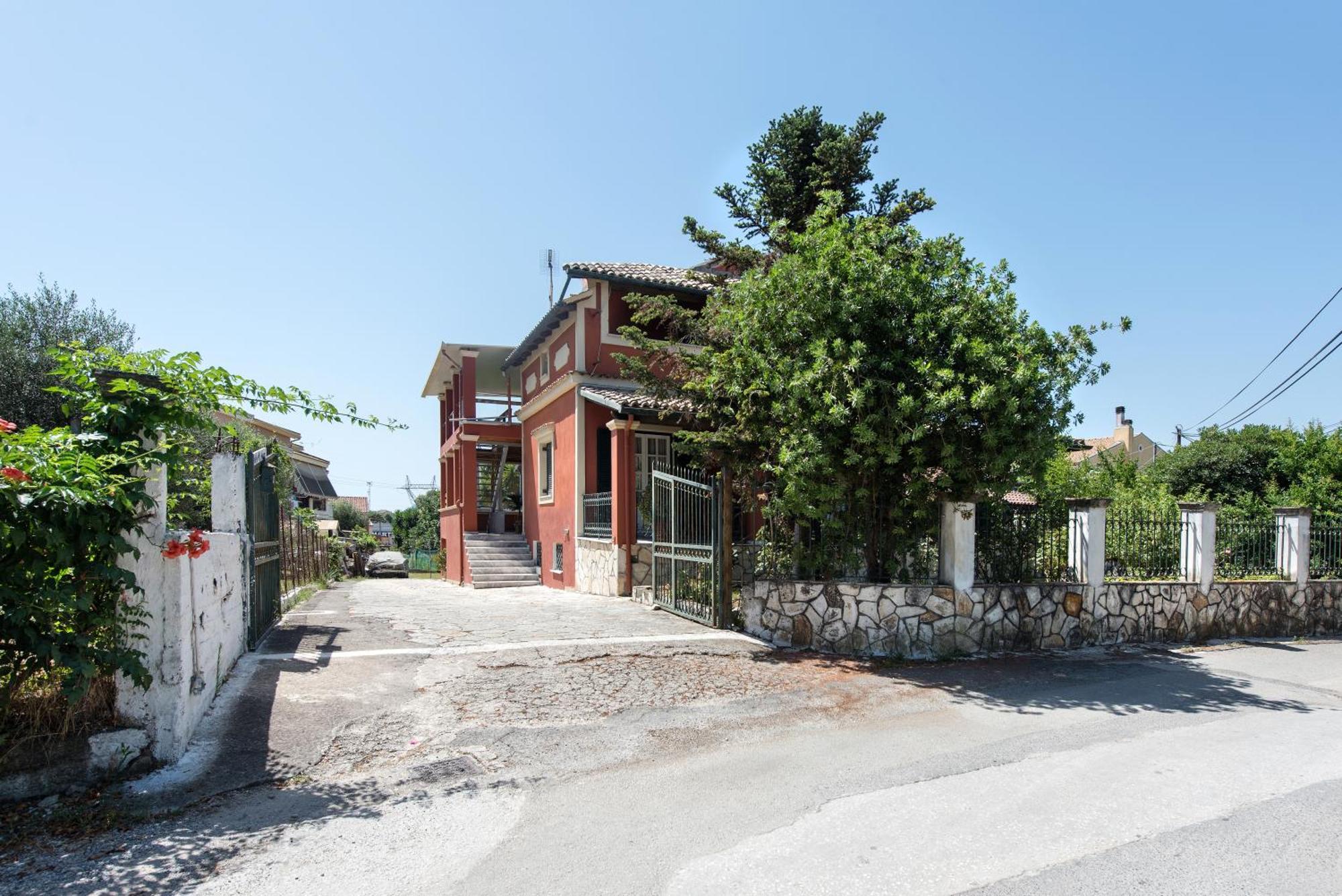 The Roof Family Apartment Alepou Exterior foto